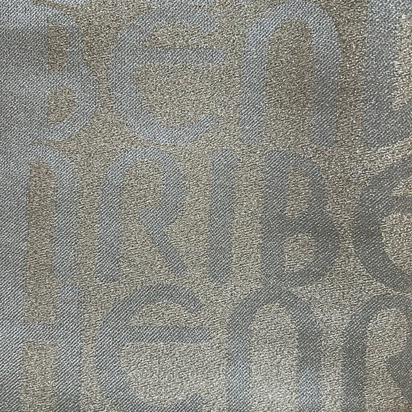 HENRI BENDEL CLASSICS SPARKLE PASHMINA - Picture 13 of 13